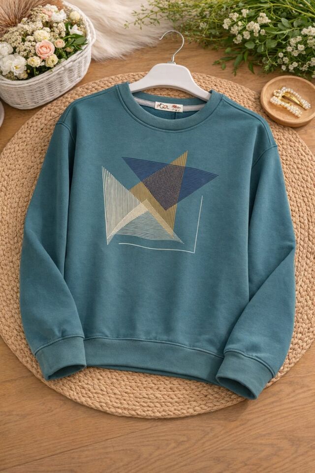 ERKEK ÇOCUK GEOMETRİK BASKILI SWEATSHİRT